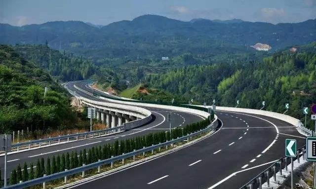 山西省政府還貸高速公路差異化收費新一輪優惠政策正式施行，優惠期為1年